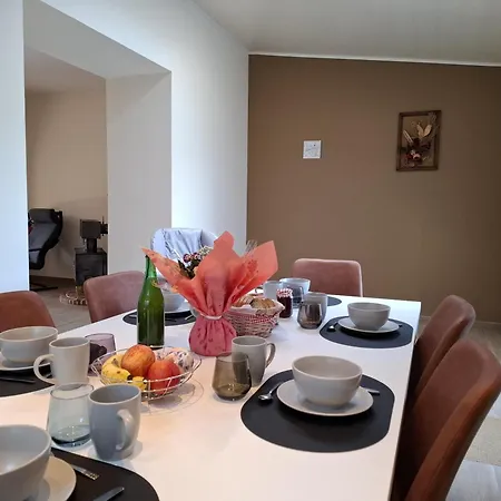 Chez Camil 라로셰안알데네