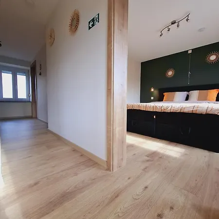 펜션 Chez Camil 라로셰안알데네