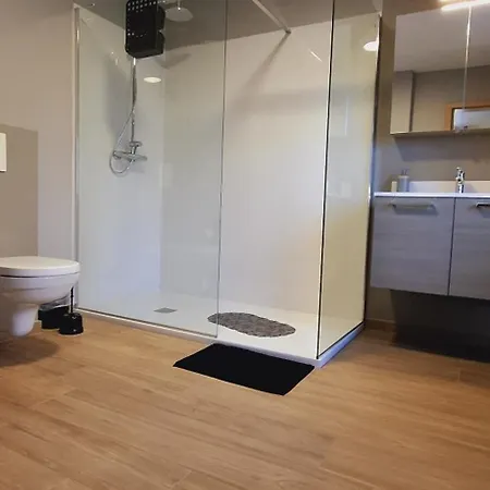 Chez Camil 라로셰안알데네